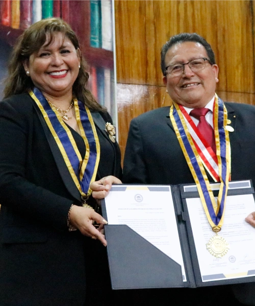 Academia Peruana de Doctores